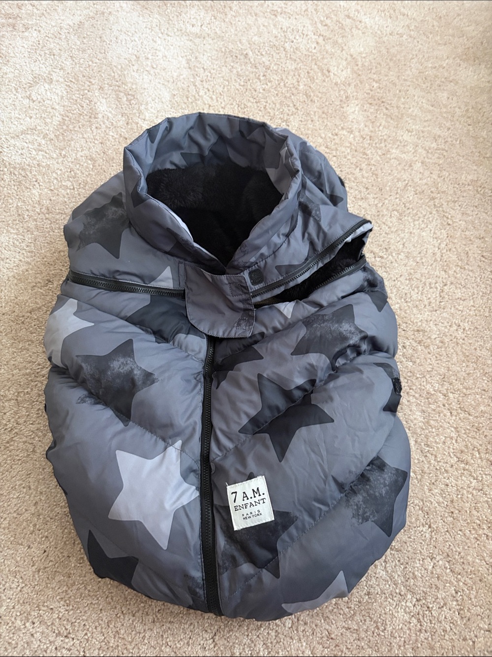 7 A.M. Enfant Gray Star Puffer Baby car seat cocoon